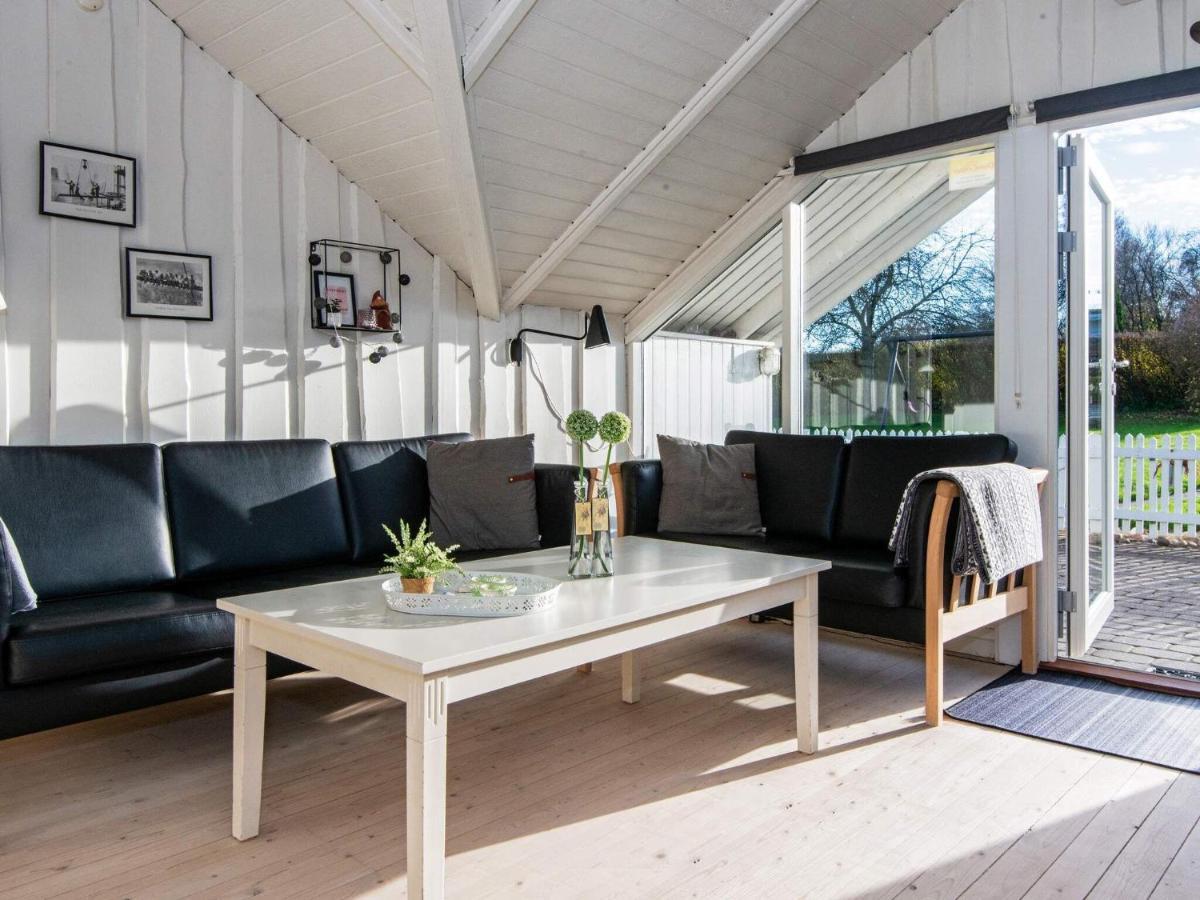 8 Person Holiday Home In Hejls Eksteriør bilde