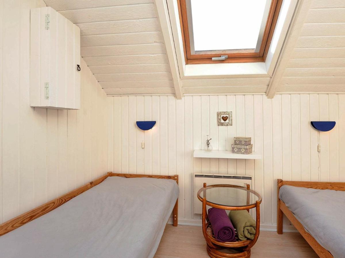 8 Person Holiday Home In Hejls Eksteriør bilde
